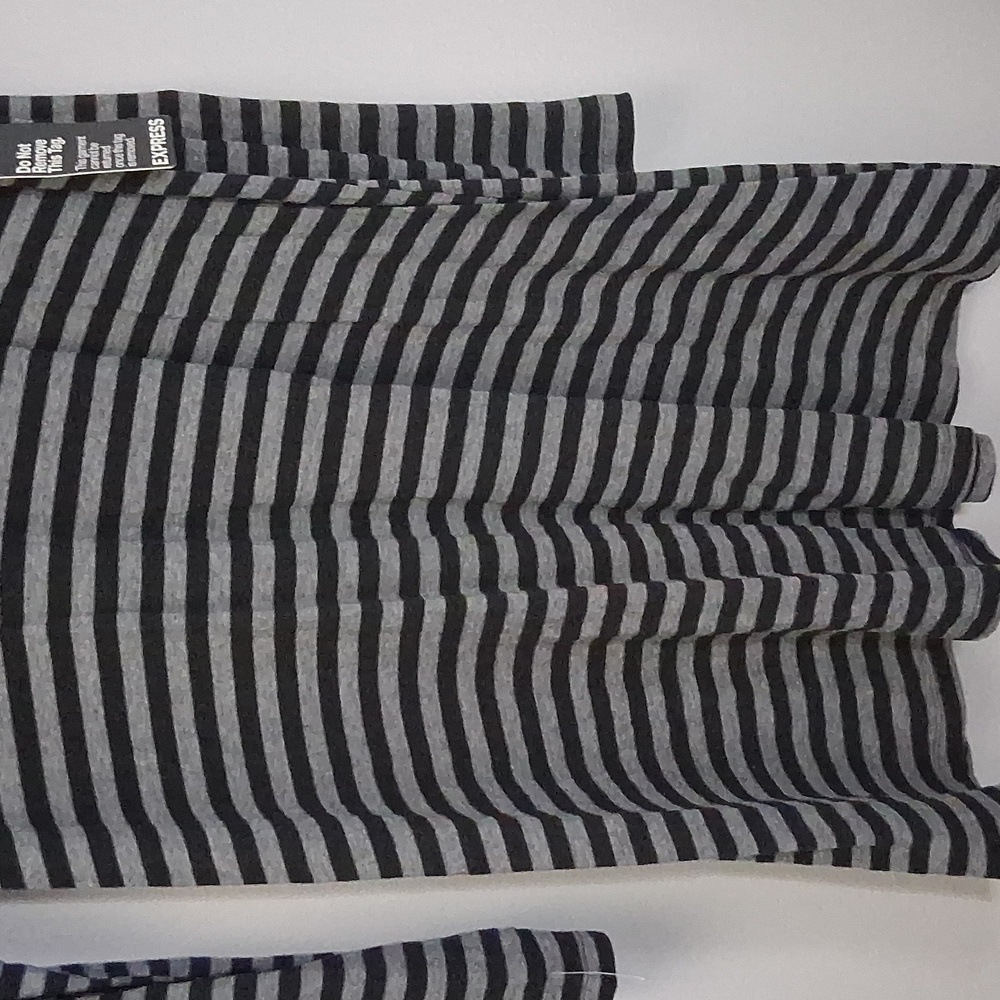 Express V Neck Jersey Stretchy Black and Gray Striped Long Sleeve Dress New - Picture 4 of 6